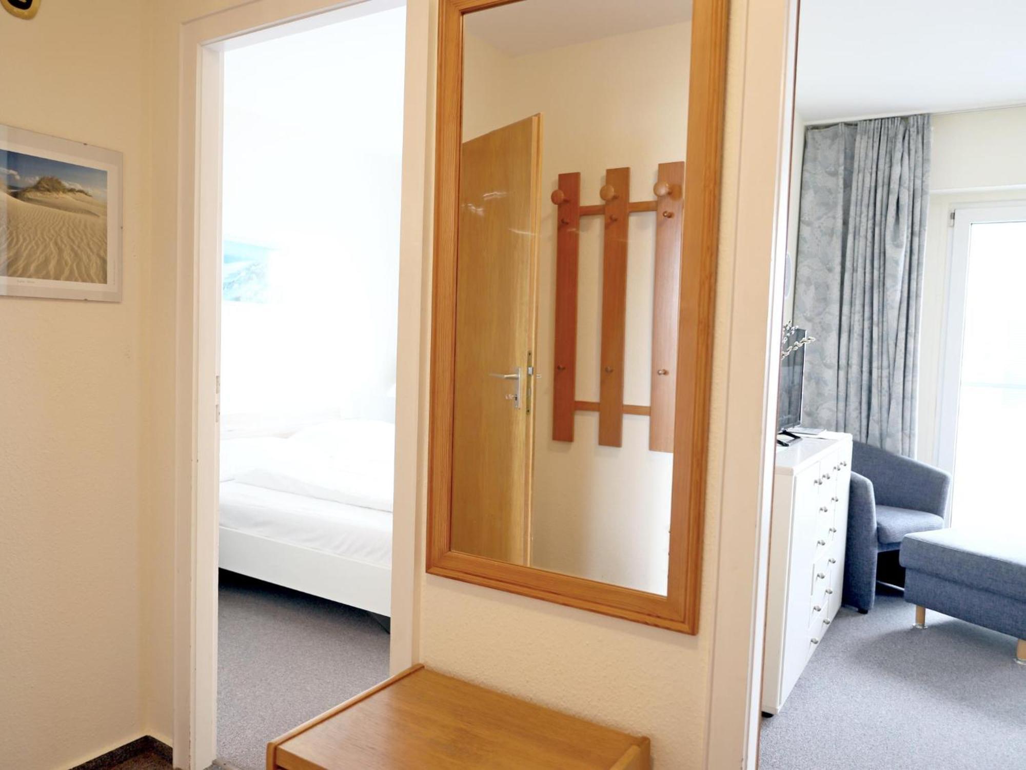 Gemuetliches 2-Zimmer-Appartement Mit Balkon. 韦斯特兰 外观 照片